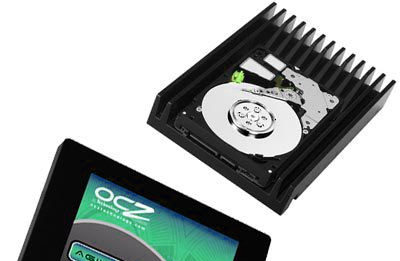 SSD ou HHD ? photo qui montre un disque dur et un autre ssd